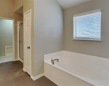 4332 Voss Hills Place - Photo Thumbnail 11