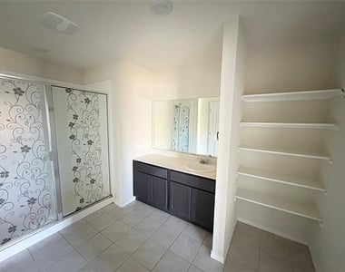 215 Woodland Street - Photo Thumbnail 6