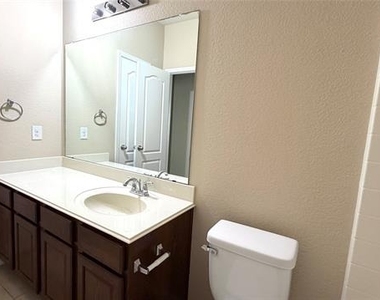 2774 Waterfall Drive - Photo Thumbnail 24