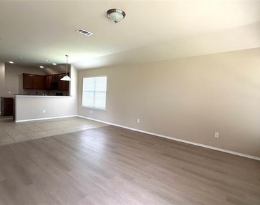 2774 Waterfall Drive - Photo Thumbnail 20