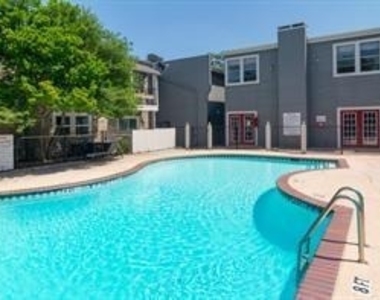 6067 Milton Street - Photo Thumbnail 6