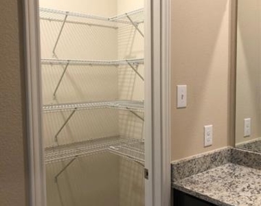 305 Turquoise Lane - Photo Thumbnail 15