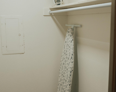 1432 W Emerald Avenue - Photo Thumbnail 11