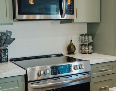 1432 W Emerald Avenue - Photo Thumbnail 2