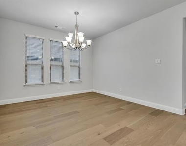 4857 Purlieu Drive - Photo Thumbnail 6