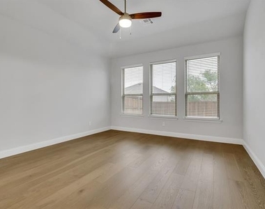4857 Purlieu Drive - Photo Thumbnail 20