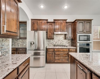 10409 Jackson Hole Lane - Photo Thumbnail 13