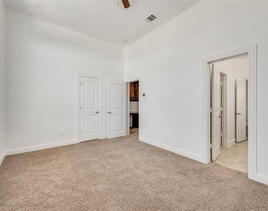 10409 Jackson Hole Lane - Photo Thumbnail 8