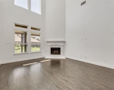 10409 Jackson Hole Lane - Photo Thumbnail 4