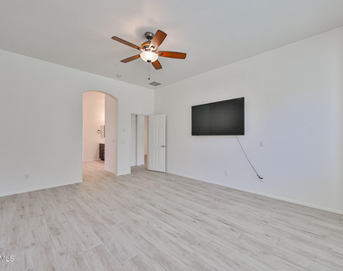 30870 N 125th Drive - Photo Thumbnail 24