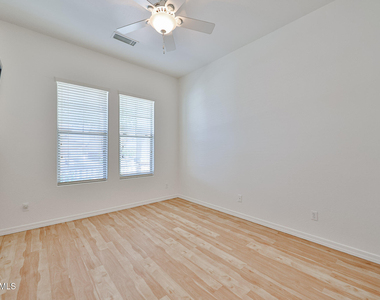 30870 N 125th Drive - Photo Thumbnail 15