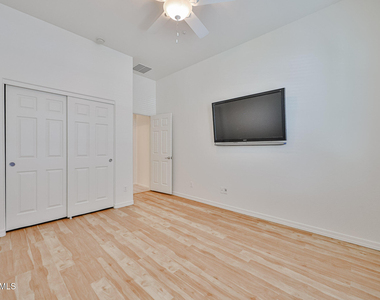 30870 N 125th Drive - Photo Thumbnail 16