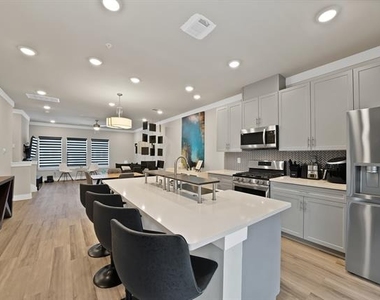3320 Norris Street - Photo Thumbnail 6