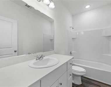 783 Camden Drive - Photo Thumbnail 9