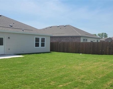783 Camden Drive - Photo Thumbnail 12