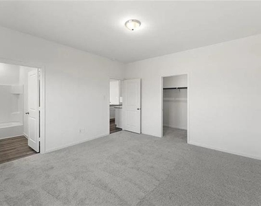 783 Camden Drive - Photo Thumbnail 5