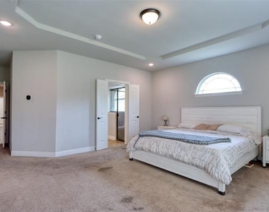 2601 Grouse Hollow Way - Photo Thumbnail 35