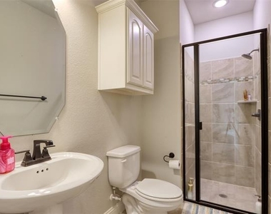 2601 Grouse Hollow Way - Photo Thumbnail 30