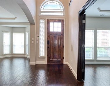 2601 Grouse Hollow Way - Photo Thumbnail 5