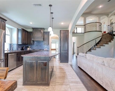 2601 Grouse Hollow Way - Photo Thumbnail 23