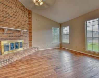 9314 Shipman Street - Photo Thumbnail 8