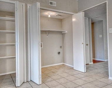9314 Shipman Street - Photo Thumbnail 12