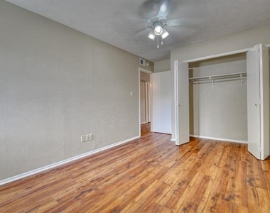 9314 Shipman Street - Photo Thumbnail 16