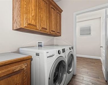 5517 Greenview Court - Photo Thumbnail 25