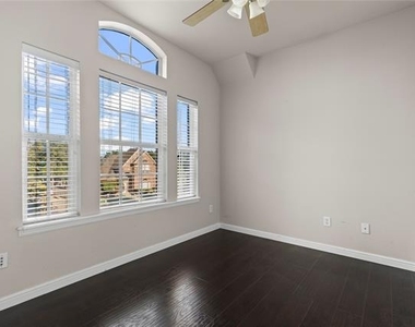 5517 Greenview Court - Photo Thumbnail 36