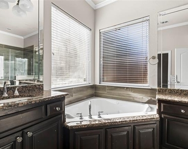 5517 Greenview Court - Photo Thumbnail 20