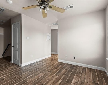 5517 Greenview Court - Photo Thumbnail 31