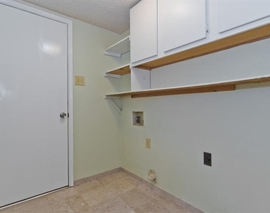 6014 Parkmeadow Drive - Photo Thumbnail 19