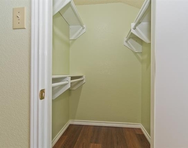 6014 Parkmeadow Drive - Photo Thumbnail 26