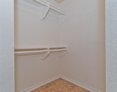 6014 Parkmeadow Drive - Photo Thumbnail 16