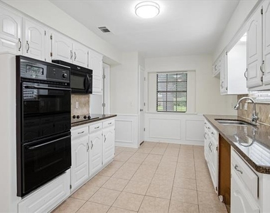5012 Andover Drive - Photo Thumbnail 7