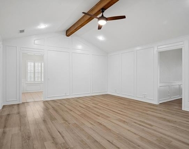 5012 Andover Drive - Photo Thumbnail 3