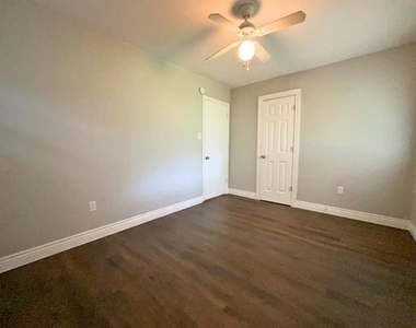 2709 Nw Hilltop Drive - Photo Thumbnail 18