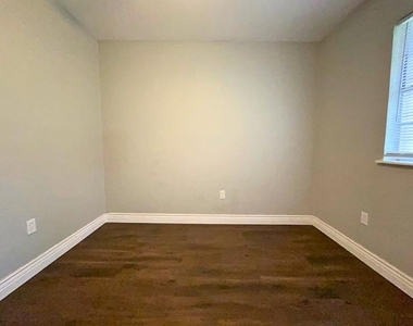 2709 Nw Hilltop Drive - Photo Thumbnail 12