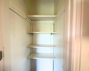 2709 Nw Hilltop Drive - Photo Thumbnail 7