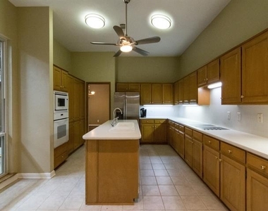 3215 San Sebastian Drive - Photo Thumbnail 16