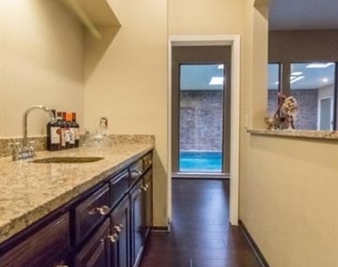 3215 San Sebastian Drive - Photo Thumbnail 7