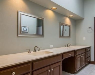 3215 San Sebastian Drive - Photo Thumbnail 21