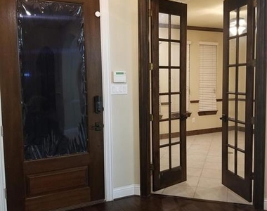 6905 Benjamin Way - Photo Thumbnail 26