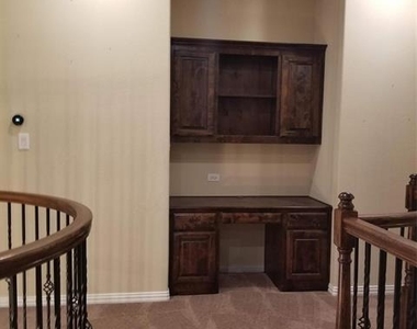 6905 Benjamin Way - Photo Thumbnail 20