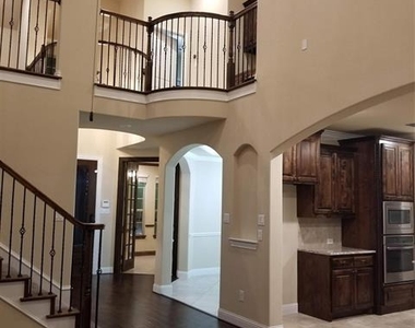 6905 Benjamin Way - Photo Thumbnail 16