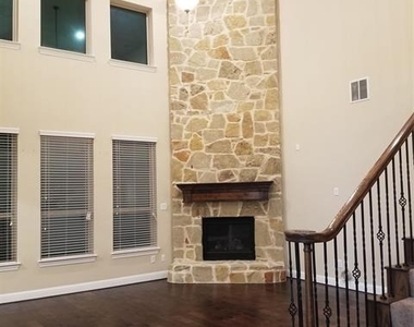 6905 Benjamin Way - Photo Thumbnail 9