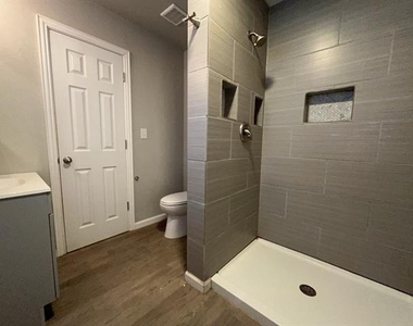 1808 Nw Taft Avenue - Photo Thumbnail 12