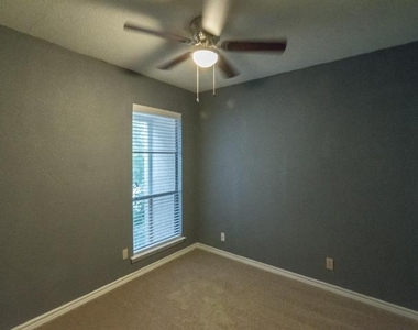 317 Valley Park Drive - Photo Thumbnail 17