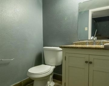 317 Valley Park Drive - Photo Thumbnail 24