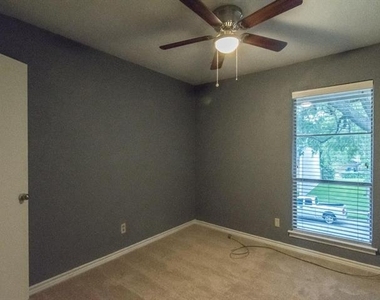 317 Valley Park Drive - Photo Thumbnail 13
